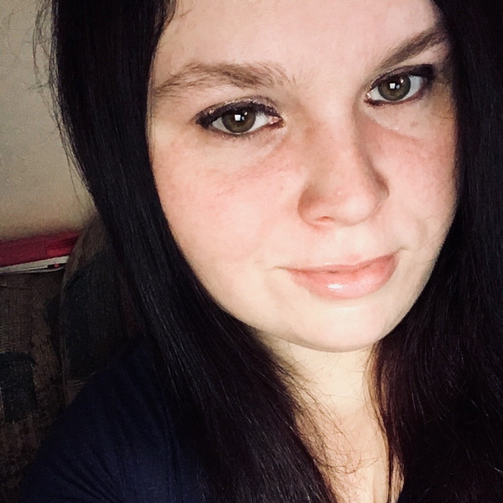 Meet your Posher, Courtney